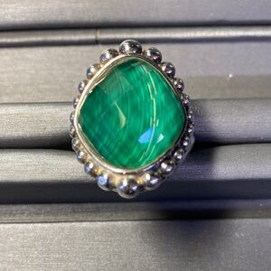 Lagos ring size 7 Elegant Green Stone Silver 925 Ring